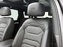 Volkswagen Touareg 3.0 TSi 4MOTION R | Trekhaak | Luchtvering | Leder | ABT motor tuning | Stoelverwarming/koeling | 360 camera | Parkeersensoren | Panorama dak |