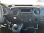 Renault Master T35 2.3 dCi L3H3 5-Persoons Ideaal voor Camper!! BTW EN BPM VRIJ!! Airco Cruise controle Kastinrichting Trekhaak 2500kg Trekgewicht Schuifdeur Ruiten om hele auto Semi automaat Euro 6 Ex overheid