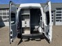 Renault Master T35 2.3 dCi L3H3 5-Persoons Ideaal voor Camper!! BTW EN BPM VRIJ!! Airco Cruise controle Kastinrichting Trekhaak 2500kg Trekgewicht Schuifdeur Ruiten om hele auto Semi automaat Euro 6 Ex overheid