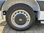Renault Master T35 2.3 dCi L3H3 5-Persoons Ideaal voor Camper!! BTW EN BPM VRIJ!! Airco Cruise controle Kastinrichting Trekhaak 2500kg Trekgewicht Schuifdeur Ruiten om hele auto Semi automaat Euro 6 Ex overheid