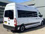 Renault Master T35 2.3 dCi L3H3 5-Persoons Ideaal voor Camper!! BTW EN BPM VRIJ!! Airco Cruise controle Kastinrichting Trekhaak 2500kg Trekgewicht Schuifdeur Ruiten om hele auto Semi automaat Euro 6 Ex overheid