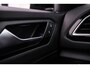 Volkswagen T-Roc R-Line 1.5 TSI 150pk DSG Automaat Panoramadak, Adaptive cruise control, Achteruitrijcamera, LED koplampen, Parkeersensoren, Airco, App connect