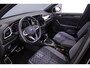 Volkswagen T-Roc R-Line 1.5 TSI 150pk DSG Automaat Panoramadak, Adaptive cruise control, Achteruitrijcamera, LED koplampen, Parkeersensoren, Airco, App connect
