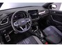 Volkswagen T-Roc R-Line 1.5 TSI 150pk DSG Automaat Panoramadak, Adaptive cruise control, Achteruitrijcamera, LED koplampen, Parkeersensoren, Airco, App connect