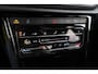 Volkswagen T-Roc 1.5 TSI R-Line 150PK / 110kW DSG, Trekhaak, R-Line in- en exterieur, ErgoActive bestuurdersstoel met massagefunctie, verwarmbare voorstoelen, achteruitrijcamera (Rear View), navigatie, elektrisch verstel-, verwarm- en inklapbare buitenspiegels, parkeerassistent (Park Assist), grootlichtassistent (Light Assist), LED plus koplampen, adaptieve cruise control (ACC), licht- & regensensor, 2-zone climatronic, draadloos Apple Carplay & Android Auto, ambiente verlichting, 17" 'Valencia' LMV, DAB+, parkeersensoren voor en achter (PDC)