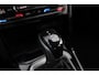 Volkswagen T-Roc 1.5 TSI R-Line 150PK / 110kW DSG, Trekhaak, R-Line in- en exterieur, ErgoActive bestuurdersstoel met massagefunctie, verwarmbare voorstoelen, achteruitrijcamera (Rear View), navigatie, elektrisch verstel-, verwarm- en inklapbare buitenspiegels, parkeerassistent (Park Assist), grootlichtassistent (Light Assist), LED plus koplampen, adaptieve cruise control (ACC), licht- & regensensor, 2-zone climatronic, draadloos Apple Carplay & Android Auto, ambiente verlichting, 17" 'Valencia' LMV, DAB+, parkeersensoren voor en achter (PDC)