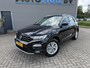 Volkswagen T-Roc 1.0 TSI Style Trekhaak LMV Airco ACC PDC voor en achterzijde