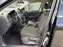 Volkswagen T-Roc 1.0 TSI Style Trekhaak LMV Airco ACC PDC voor en achterzijde