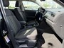 Volkswagen T-Roc 1.0 TSI Style Trekhaak LMV Airco ACC PDC voor en achterzijde