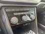 Volkswagen T-Roc 1.0 TSI Style Trekhaak LMV Airco ACC PDC voor en achterzijde