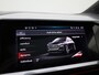 Audi Q4 e-tron 35 S edition 55 kWh Audi Q4 e-tron 35 S edition 52 kWh | Automaat | S-line exterieur | S-line interieur | Panoramadak | Schuifdak | LED Matrix | Navigatie | Sonos Premium Sound | Virtual cockpit | Climate control | Parkeersensoren | Camera | Privacy glass | Lichtmetalen velgen |