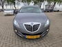 Lancia Delta 1.8-16V Di Oro 2010. Automaat/Climate/Cruise/Leder/Xenon/Trekhaak etc..