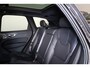 Volvo XC60 T8 Recharge AWD Ultra Black Edition Exec. - Luchtvering - Panorama/schuifdak - IntelliSafe Assist & Surround - 360º Camera - Bowers & Wilkins audio - Adaptieve LED koplampen - Verwarmde voorstoelen, stuur & achterbank - Parkeersensoren voor & achter - Elektr. bedienb. voorstoelen met geheugen - Draadloze tel. lader - Extra getint glas - 22' LMV