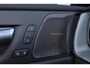 Volvo XC60 T6 Recharge AWD Plus Black Edition - Panorama/schuifdak - IntelliSafe Assist & Surround - 360º Camera - Harman/Kardon audio - Verwarmde voorstoelen, stuur & achterbank - Parkeersensoren voor & achter - Elektr. bedienb. voorstoelen met geheugen - Head up display - Draadloze tel. lader - Extra getint glas - Inklapbare trekhaak - 21' LMV