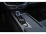 Volvo XC60 T6 Recharge AWD Plus Black Edition - Panorama/schuifdak - IntelliSafe Assist & Surround - 360º Camera - Harman/Kardon audio - Verwarmde voorstoelen, stuur & achterbank - Parkeersensoren voor & achter - Elektr. bedienb. voorstoelen met geheugen - Head up display - Draadloze tel. lader - Extra getint glas - Inklapbare trekhaak - 21' LMV