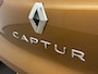Renault Captur 1.6 E-Tech Plug-in Hybrid 160 Intens | Airco Automatisch | Achteruitrijcamera | Apple Carplay/Android Auto | Cruise Control | Keyless | LED | Parkeersensoren Voor en Achter | Stoel- en Stuurverwarming |