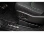 Land Rover Defender 2.0 P300e 110 X | FACELIFT | ClearSight | Meridian Surround | Trekhaak | Luchtvering | Koelbox | Panoramadak | 22 Inch