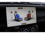 Land Rover Defender 2.0 P300e 110 X | FACELIFT | ClearSight | Meridian Surround | Trekhaak | Luchtvering | Koelbox | Panoramadak | 22 Inch