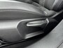 Peugeot e-2008 EV GT Pack 50 kWh | Dodehoek detectie | Alcantara stoelen | Camera | Navigatie | Interieur verlichting |SOH 96%