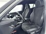 Peugeot e-2008 EV GT Pack 50 kWh | Dodehoek detectie | Alcantara stoelen | Camera | Navigatie | Interieur verlichting |