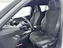 Peugeot e-2008 EV GT Pack 50 kWh | Dodehoek detectie | Alcantara stoelen | Camera | Navigatie | Interieur verlichting |SOH 96%