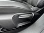 Peugeot e-2008 EV GT Pack 50 kWh | Dodehoek detectie | Alcantara stoelen | Camera | Navigatie | Interieur verlichting |
