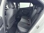 Peugeot e-2008 EV GT Pack 50 kWh | Dodehoek detectie | Alcantara stoelen | Camera | Navigatie | Interieur verlichting |SOH 96%