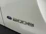 Peugeot e-2008 EV GT Pack 50 kWh | Dodehoek detectie | Alcantara stoelen | Camera | Navigatie | Interieur verlichting |SOH 96%