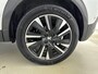 Peugeot e-2008 EV GT Pack 50 kWh | Dodehoek detectie | Alcantara stoelen | Camera | Navigatie | Interieur verlichting |SOH 96%
