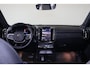 Volvo EX40 Extended Range Plus 82 kWh - IntelliSafe Assist & Surround - 360º Camera - Verwarmde voorstoelen, stuur & achterbank - Parkeersensoren voor & achter - Elektr. bedienb. bestuurdersstoel met geheugen - Draadloze tel. lader - Warmtepomp - Extra getint glas - Inklapbare trekhaak - 19' LMV