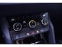Skoda Karoq 1.5 TSI ACT Sportline Business NAP Camera Wegklapbare trekhaak Appple Carplay Stuur- en stoelverwarming v+a