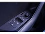 Skoda Karoq 1.5 TSI ACT Sportline Business NAP Camera Wegklapbare trekhaak Appple Carplay Stuur- en stoelverwarming v+a