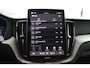 Volvo XC60 T6 Plug-in hybrid AWD Plus Black Edition | Panoramadak | 360 Camera | Head-up Display | Harman Kardon | Sportstoelen | Stoel en stuurwielverwarming | BLIS |