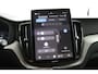 Volvo XC60 T6 Plug-in hybrid AWD Plus Black Edition | Panoramadak | 360 Camera | Head-up Display | Harman Kardon | Sportstoelen | Stoel en stuurwielverwarming | BLIS |