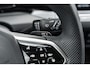 Volkswagen Golf 1.5 eTSI 150pk DSG R-Line | Panoramadak | Trekhaak | Achteruitrijcamera | Stoelverwarming