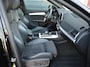 Audi Q5 55 TFSI e S-Line Quattro Competition Black Edition | Luchtvering | Pano | B&O | 22'' | SOH 95% | Ambilight+ | Matrix Led | Camera | Head-Up | Electic Seats | Memory | Trekhaak | Blind Spot | ACC | Lane Assist | Virtual Cockpit | Carplay