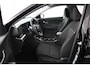 Hyundai Kona Electric Comfort Smart 64.8 kWh | Uit Voorraad Leverbaar | Apple Carplay/Android Auto | Dodehoek Detectie | Long Range | Achterklep Elektrisch | Stoelverwarming | Stuurwielverwarming |