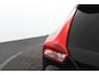 Volvo V40 Cross Country T3 Polar+ Luxury | Panoramadak | Stoelverwarming | Leder | Parkeersensoren voor en achter | Camera | Harman Kardon | Cruise control |