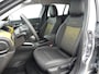 Jeep Avenger 1st Edition 54 kWh | CAMERA | ADAPTIVE CRUISE | DODEHOEKDETECTIE | STOEL+VOORRUITVERWARMING | PARKEERSENSOREN V+A | ELEKTRISCHE ACHTERKLEP | APPLE CARPLAY / ANDROID AUTO |
