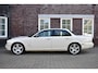 Jaguar XJ 4.2 V8 - Uniek - Nieuwstaat! Wij zijn op afspraak geopend! Graag bellen voor uw komst.