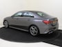 Mercedes-Benz A-klasse 200 Business Solution AMG Sfeerverlichting / Stoelverwarming / Parkeercamera /