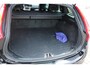 Volvo V60 Cross Country 2.0 T5 Summum | Harman/Kardon audio | Schuif/kantel dak | Adaptieve cruise control | Achteruitrijcamera | Standkachel | Afneembare trekhaak | DAB radio | Geïntegreerde kinderzitjes achterbank |
