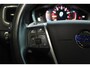 Volvo V60 Cross Country 2.0 T5 Summum | Harman/Kardon audio | Schuif/kantel dak | Adaptieve cruise control | Achteruitrijcamera | Standkachel | Afneembare trekhaak | DAB radio | Geïntegreerde kinderzitjes achterbank |