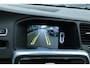 Volvo V60 Cross Country 2.0 T5 Summum | Harman/Kardon audio | Schuif/kantel dak | Adaptieve cruise control | Achteruitrijcamera | Standkachel | Afneembare trekhaak | DAB radio | Geïntegreerde kinderzitjes achterbank |