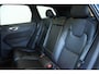 Volvo XC60 2.0 T8 Plug-in hybrid AWD Ultra Black Edition | Panoramadak | Luchtvering | Verwarmbare voorstoelen met massagefunctie en ventilatie | 360 graden camera | Head-up display | Elektrische achterklep | Keyless |