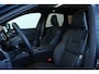 Volvo XC60 2.0 T8 Plug-in hybrid AWD Ultra Black Edition | Panoramadak | Luchtvering | Verwarmbare voorstoelen met massagefunctie en ventilatie | 360 graden camera | Head-up display | Elektrische achterklep | Keyless |