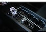 Volvo XC60 2.0 T8 Plug-in hybrid AWD Ultra Black Edition | Panoramadak | Luchtvering | Verwarmbare voorstoelen met massagefunctie en ventilatie | 360 graden camera | Head-up display | Elektrische achterklep | Keyless |