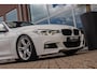 BMW 3-Serie Touring 330i M Sport | 2e eigenaar | Innovation pakket | Head-up | Harman/kardon | DAB | Stuurverwarming | Panoramadak | Dodehoek detectie | Lane assist | LED adaptief