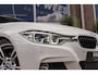 BMW 3-Serie Touring 330i M Sport | 2e eigenaar | Innovation pakket | Head-up | Harman/kardon | DAB | Stuurverwarming | Panoramadak | Dodehoek detectie | Lane assist | LED adaptief
