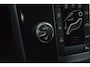 Volvo V40 Cross Country T3 Geartronic | Camera | Trekhaak 1500 kg | Standkachel | Volvo On Call | Stoelverwarming |